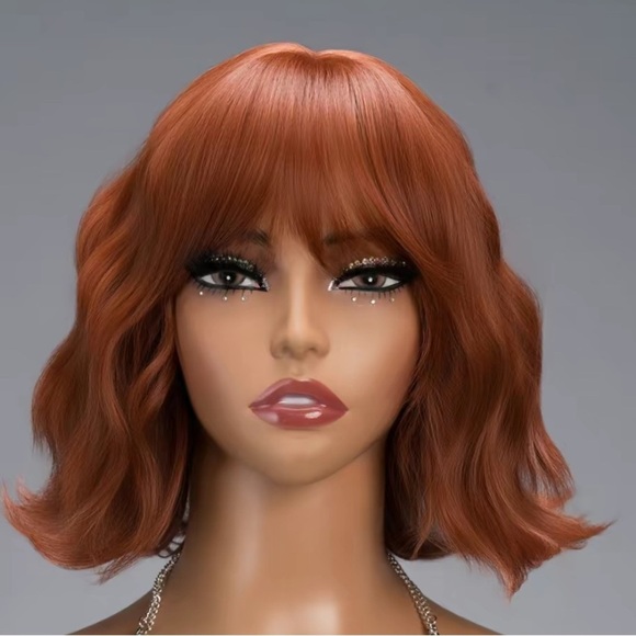 Auburn (Sunwashed Cherry) 9-inch Wavy Bob Wig - Picture 3 of 7